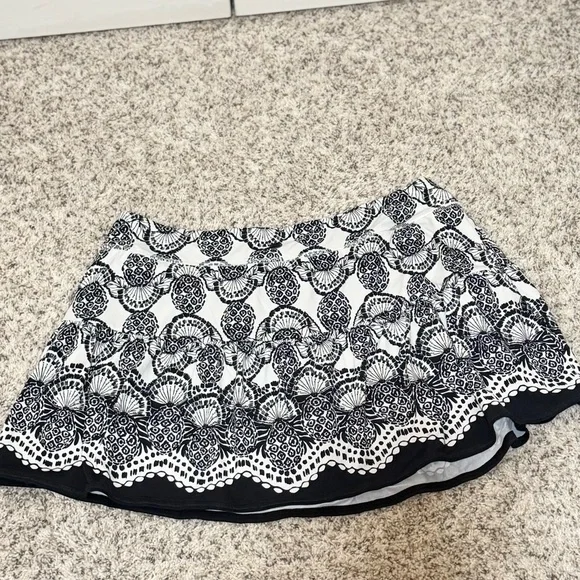 Lilly Pulitzer Women's Gardenia Skort UPF 50+ size XL - Picture 5 of 6